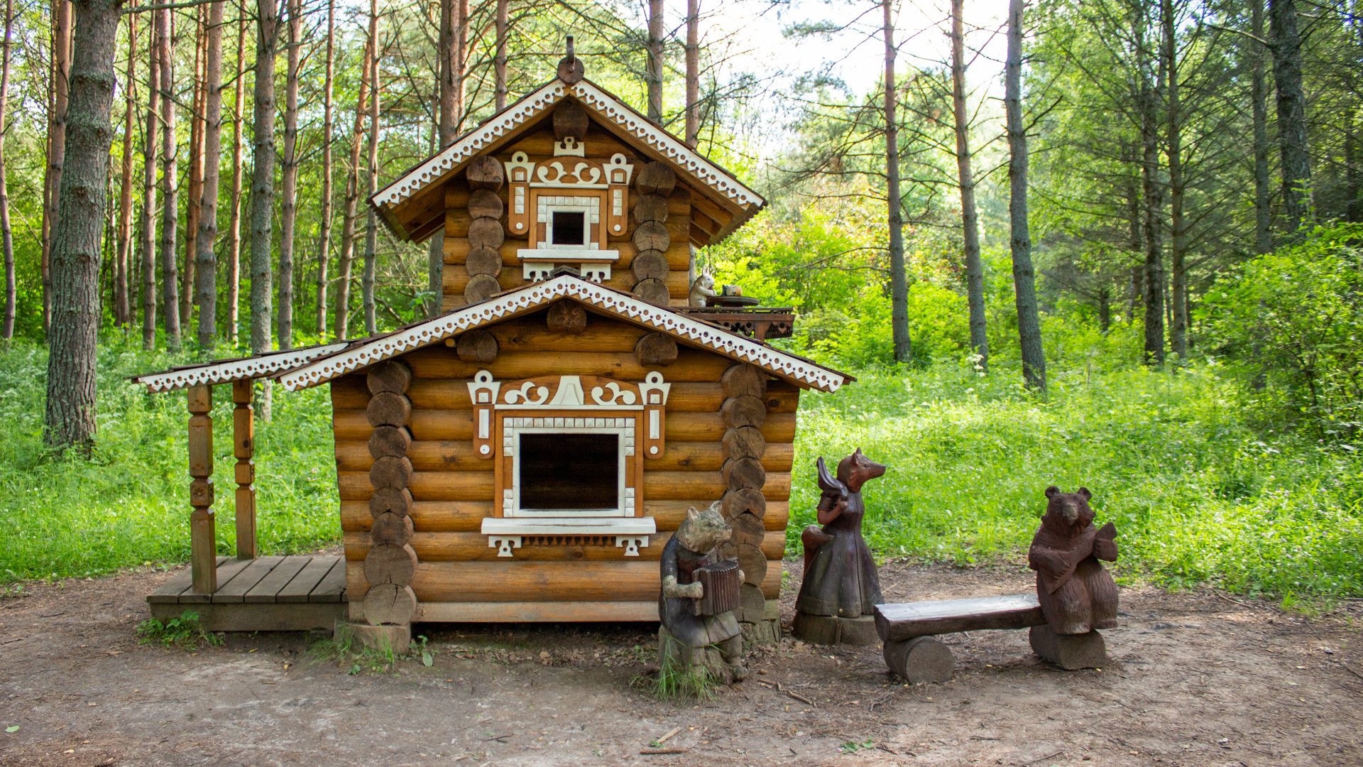 Сказочная скульпткра на Тропе Сказок